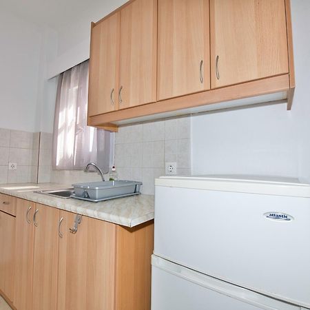 Kamári Ira Apartments المظهر الخارجي الصورة