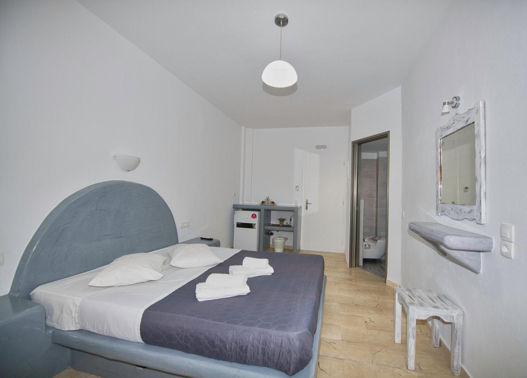 Kamári Ira Apartments المظهر الخارجي الصورة