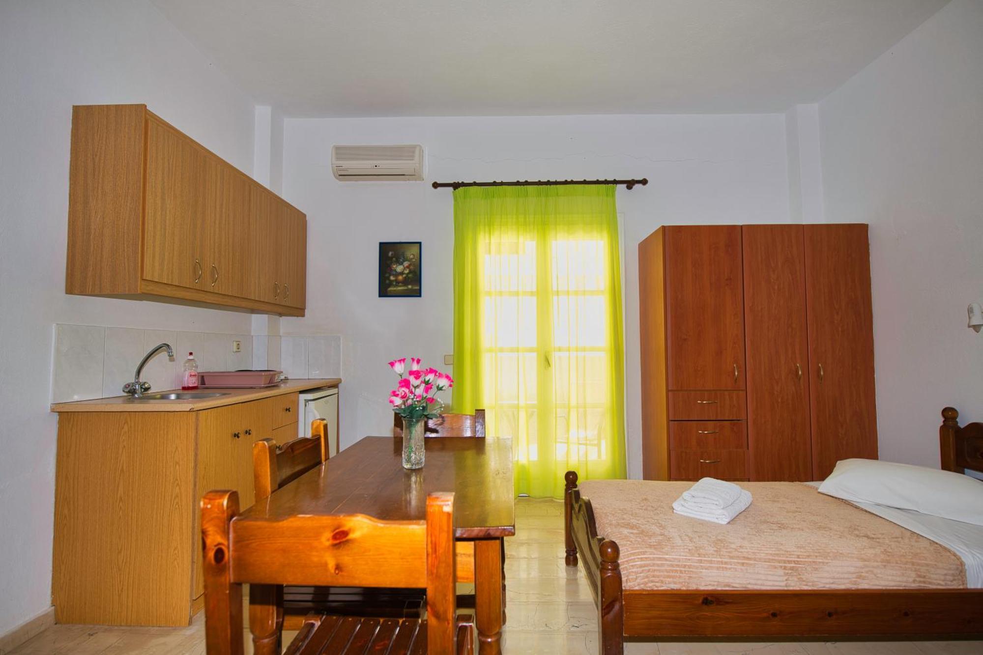 Kamári Ira Apartments المظهر الخارجي الصورة