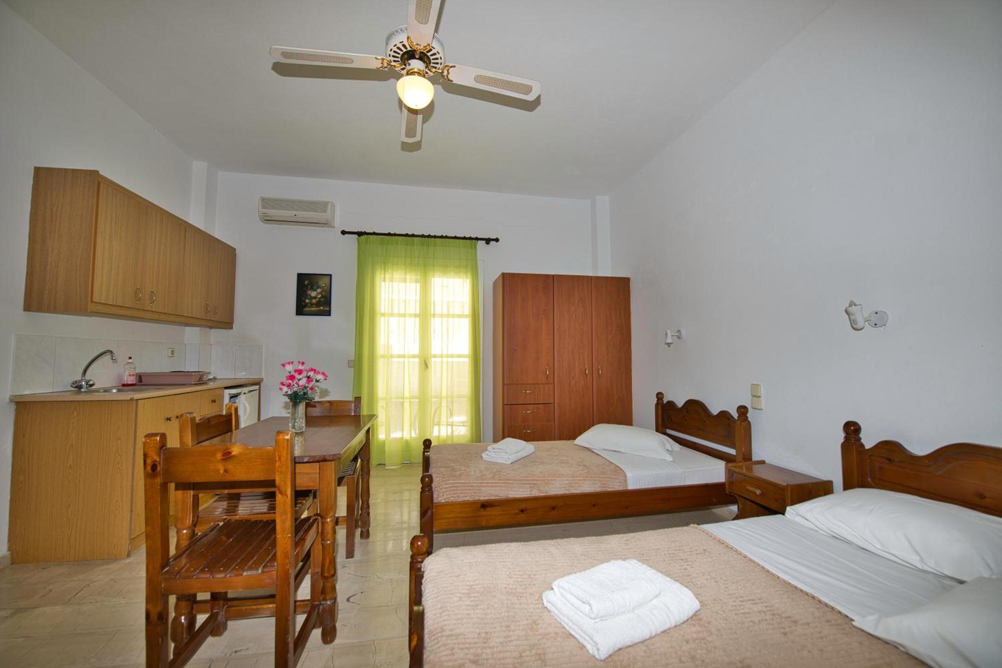 Kamári Ira Apartments المظهر الخارجي الصورة